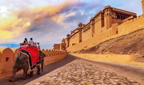 Inchirieri auto Jaipur, India