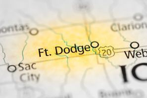 Inchirieri auto Fort Dodge, IA, SUA